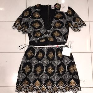 Gold black and white 2 piece set